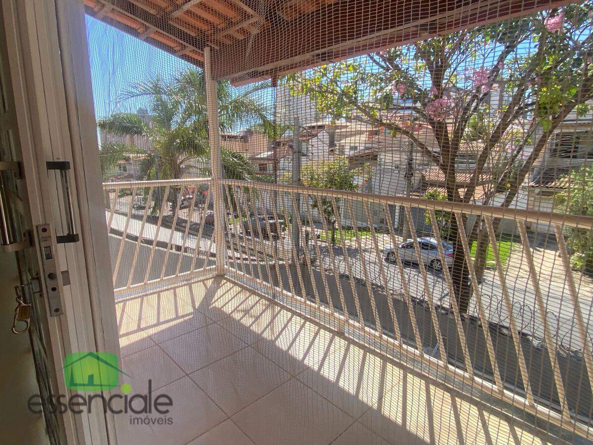 Casa de 210m² e 3 quartos no bairro Jardim Riacho das Pedras à venda por R$ 950.000