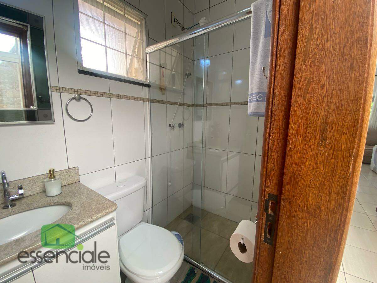 Casa de 210m² e 3 quartos no bairro Jardim Riacho das Pedras à venda por R$ 950.000