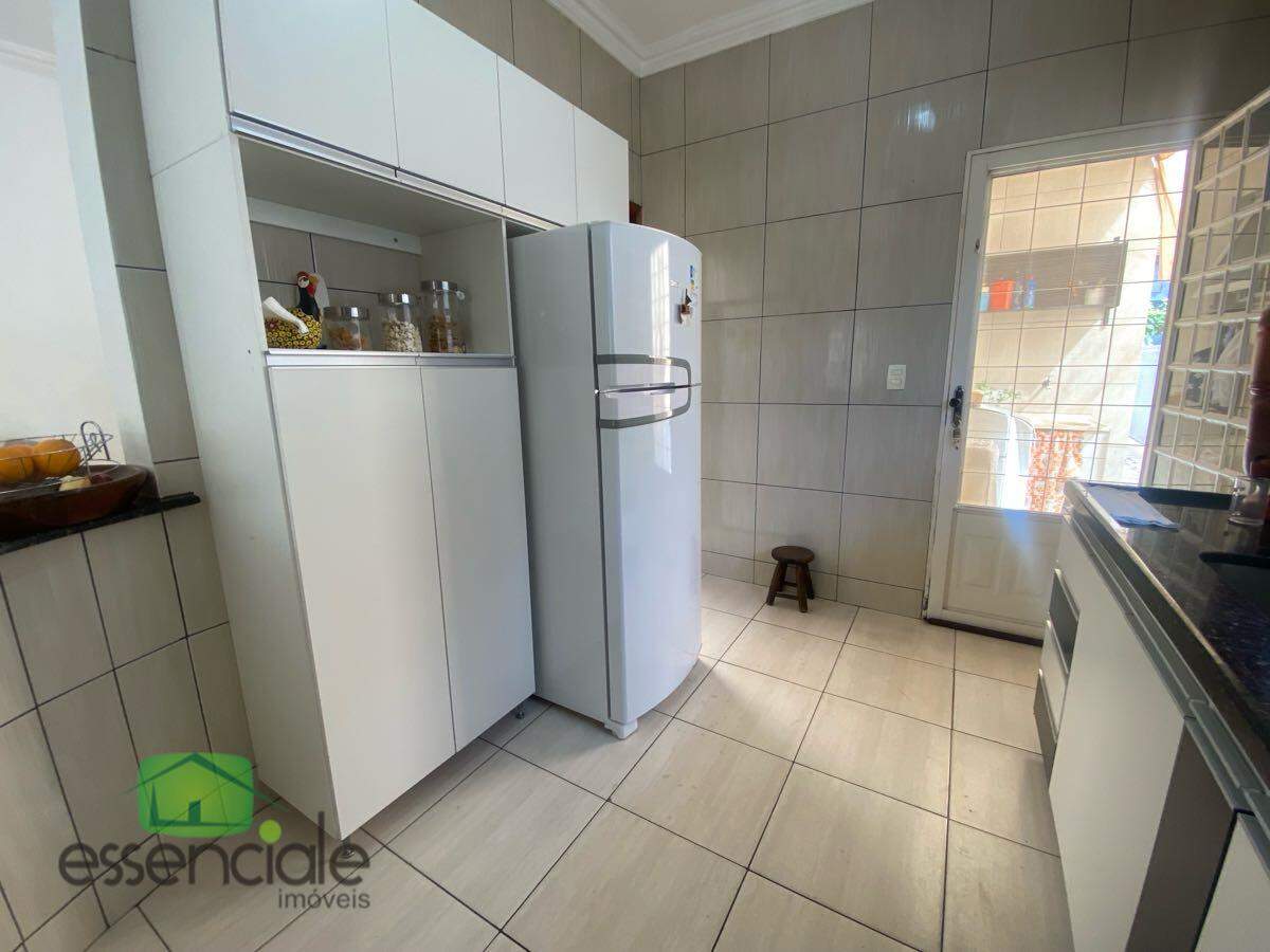 Casa de 210m² e 3 quartos no bairro Jardim Riacho das Pedras à venda por R$ 950.000