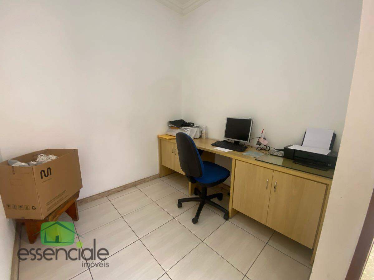 Casa de 210m² e 3 quartos no bairro Jardim Riacho das Pedras à venda por R$ 950.000
