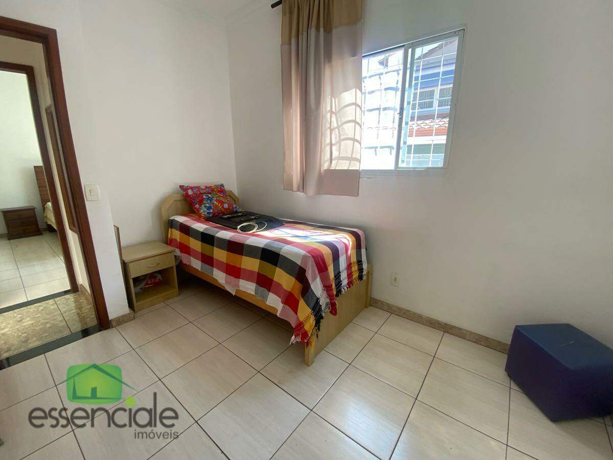 Casa de 210m² e 3 quartos no bairro Jardim Riacho das Pedras à venda por R$ 950.000