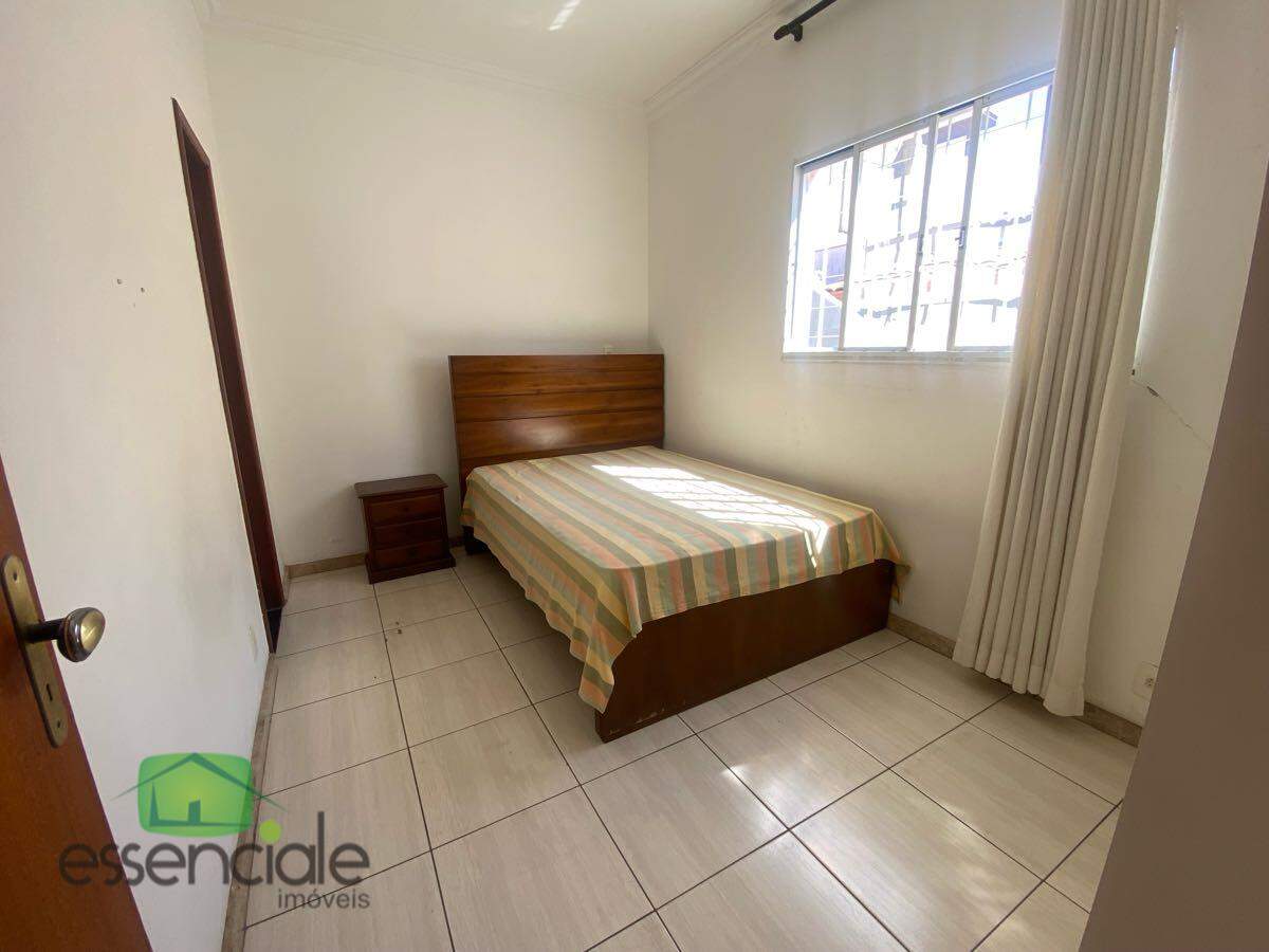 Casa de 210m² e 3 quartos no bairro Jardim Riacho das Pedras à venda por R$ 950.000