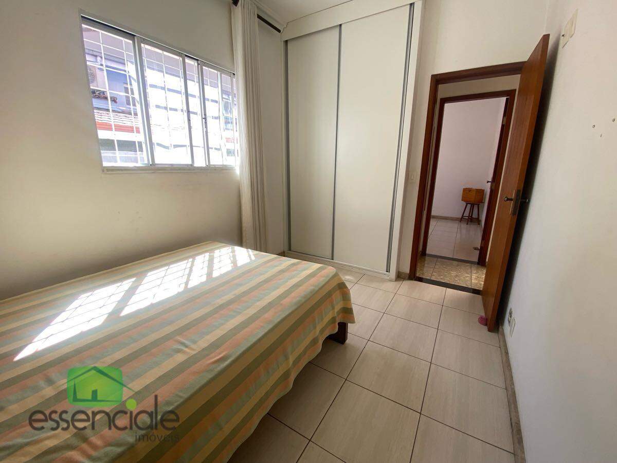 Casa de 210m² e 3 quartos no bairro Jardim Riacho das Pedras à venda por R$ 950.000
