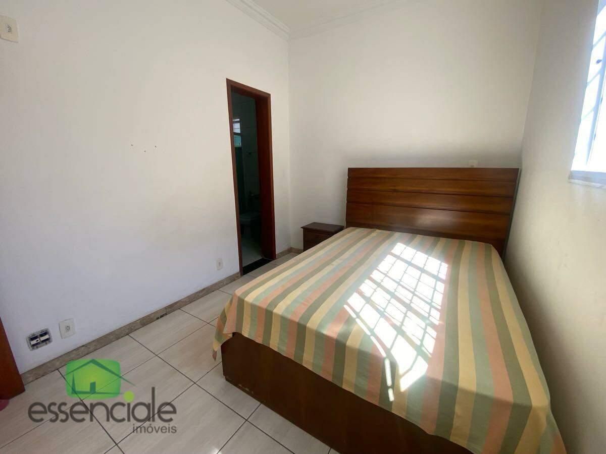 Casa de 210m² e 3 quartos no bairro Jardim Riacho das Pedras à venda por R$ 950.000
