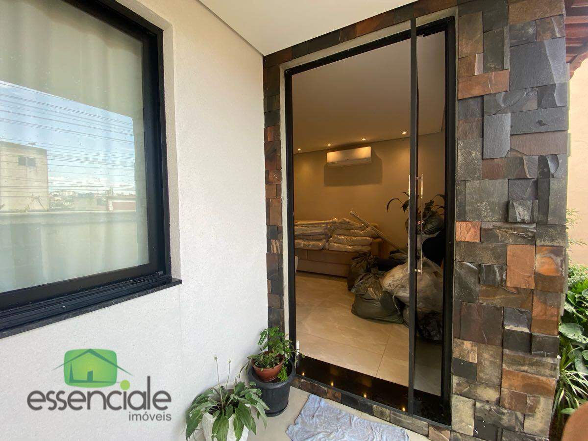 Casa de 234m² e 3 quartos no bairro Eldorado à venda por R$ 790.000