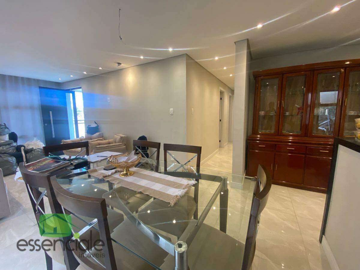 Casa de 234m² e 3 quartos no bairro Eldorado à venda por R$ 790.000