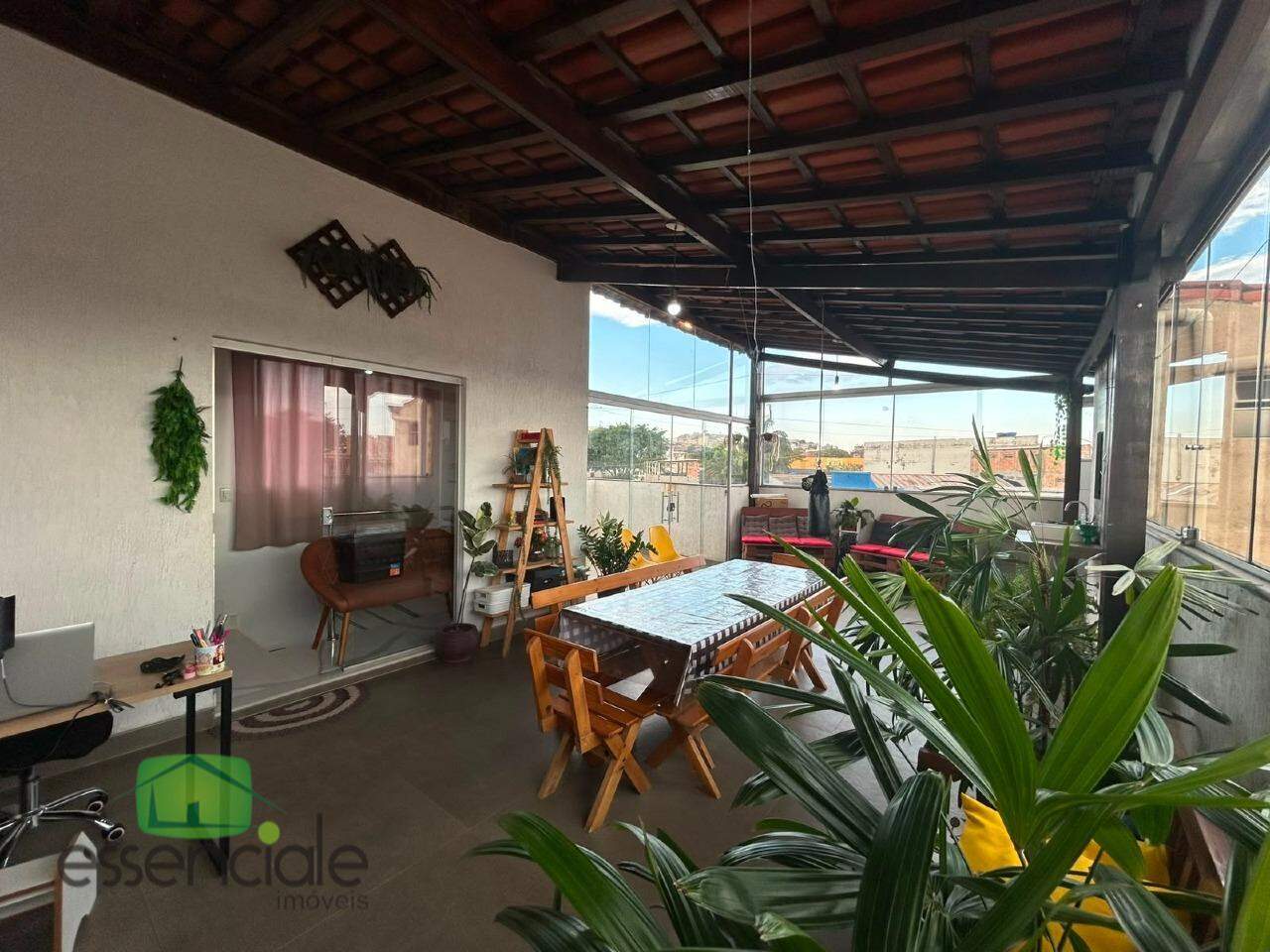 Cobertura de 126m² e 3 quartos no bairro Jardim Riacho das Pedras à venda por R$ 530.000
