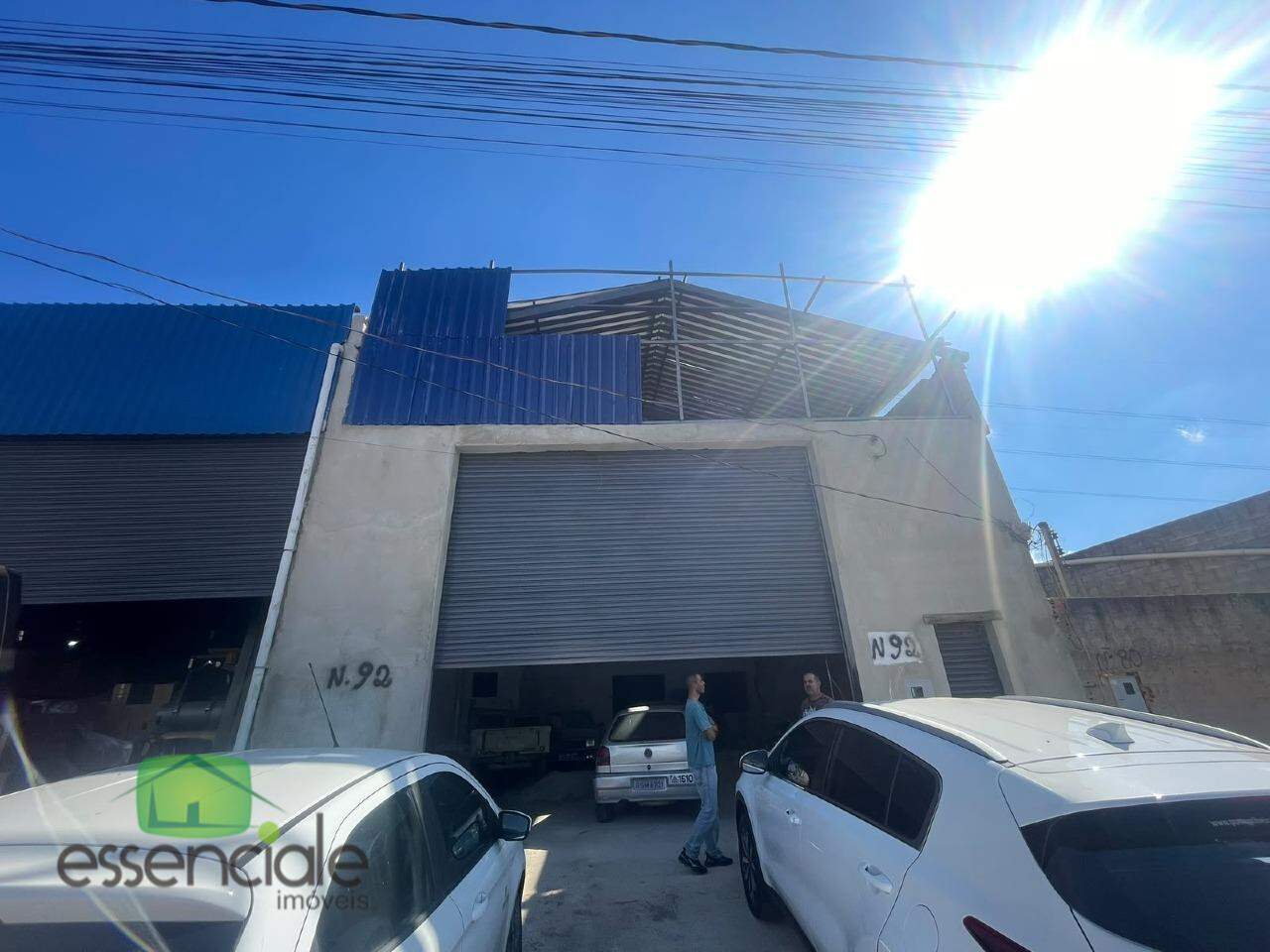 Galpão 136m2 de loja mais mezanino bairro tropical à venda por 550 mil!