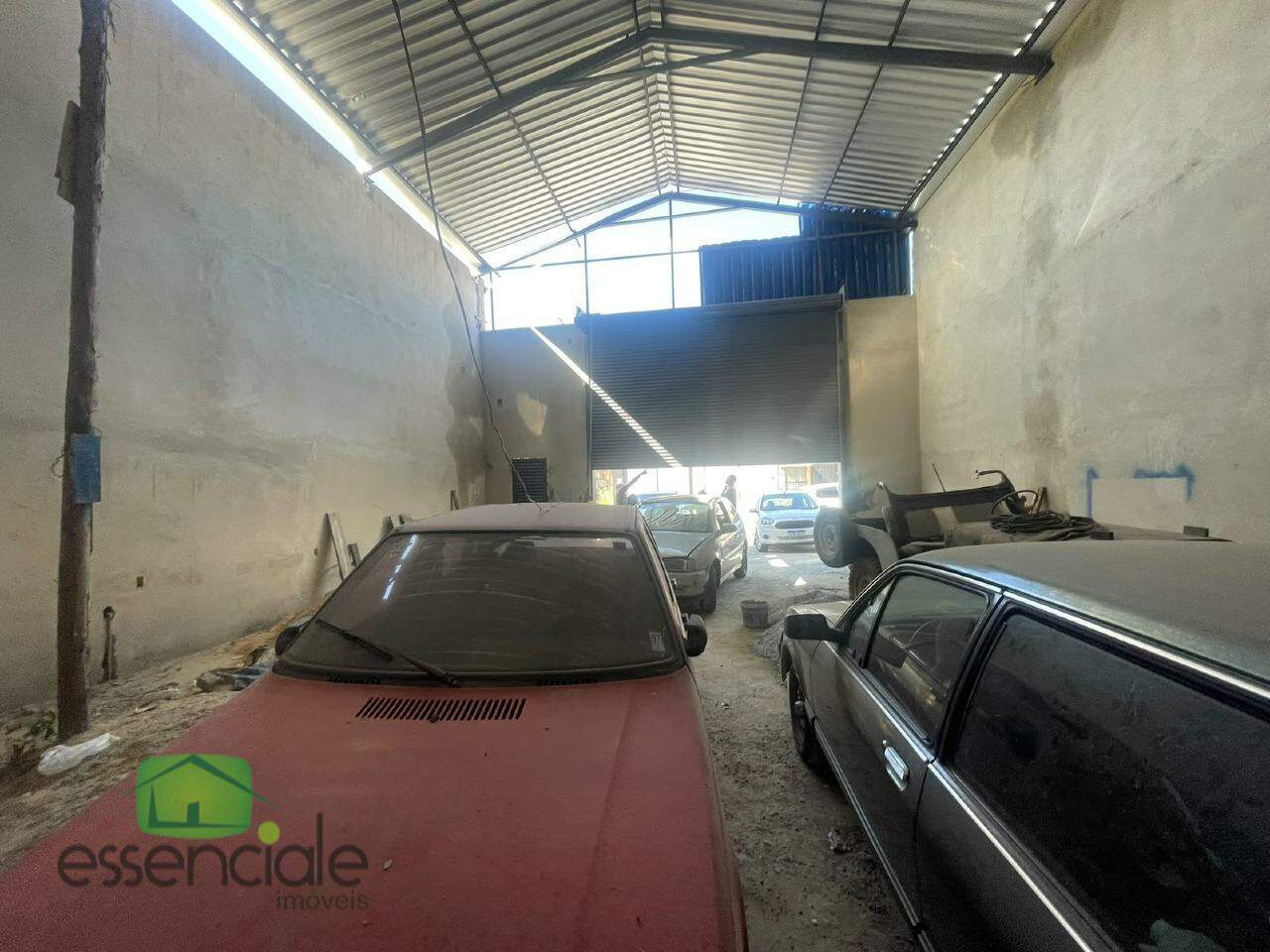 Galpão 136m2 de loja mais mezanino bairro tropical à venda por 550 mil!