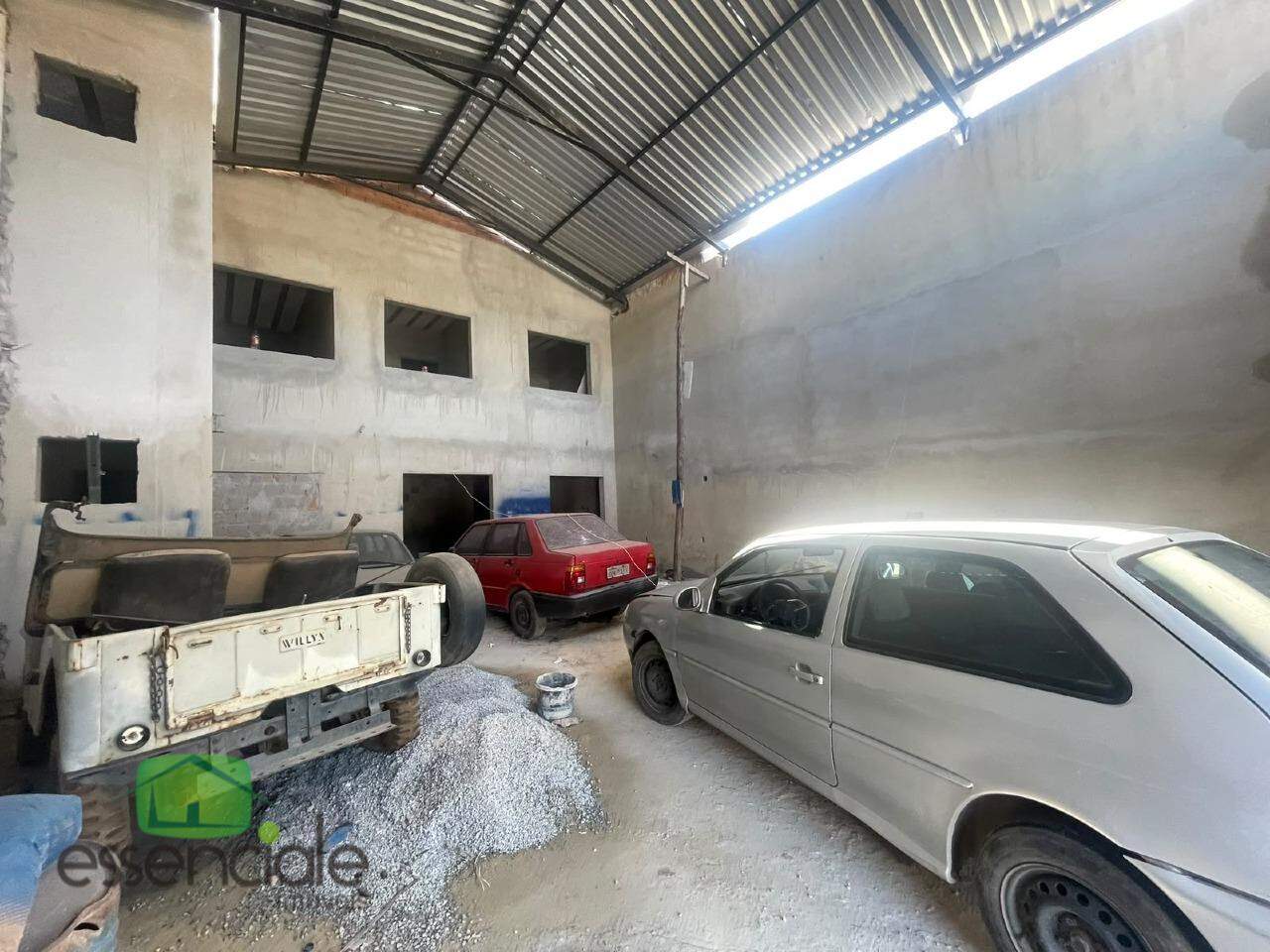 Galpão 136m2 de loja mais mezanino bairro tropical à venda por 550 mil!