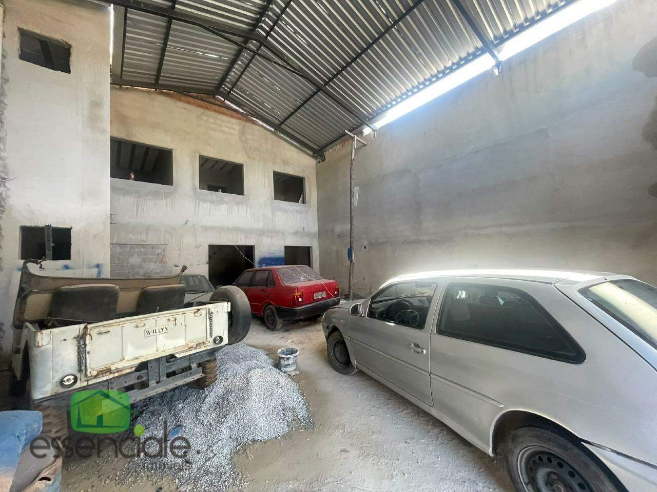 Loja 136m2 de loja mais mezanino bairro tropical à venda por 550 mil!
