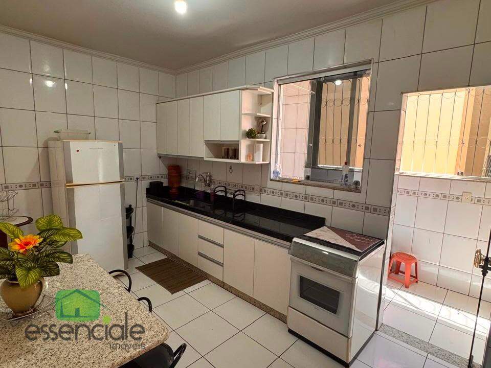 Apartamento com 107 m² e 3 quartos no bairro Industrial em contagem à venda por R$ 375.000