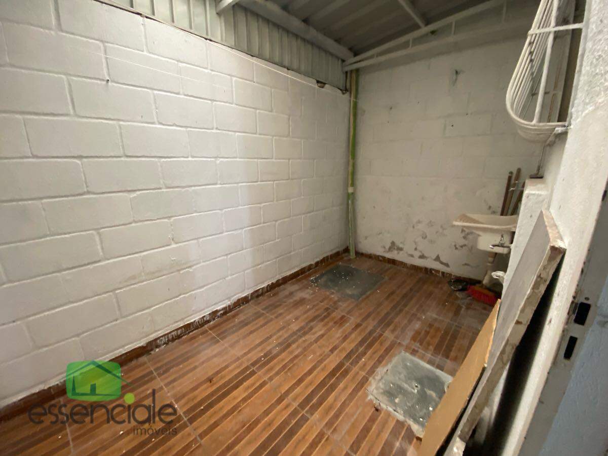 Apartamento com área privativa com 51 m² e 2 quartos no bairro Jardim Riacho das Pedras à venda por R$ 280.000