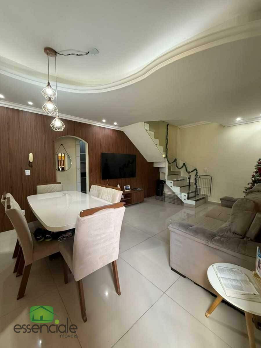 Casa de 150m² e 3 quartos no bairro Jardim Riacho das Pedras à venda por R$ 730.000