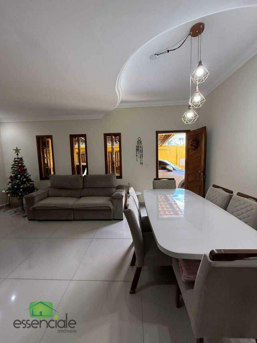 Casa de 150m² e 3 quartos no bairro Jardim Riacho das Pedras à venda por R$ 730.000