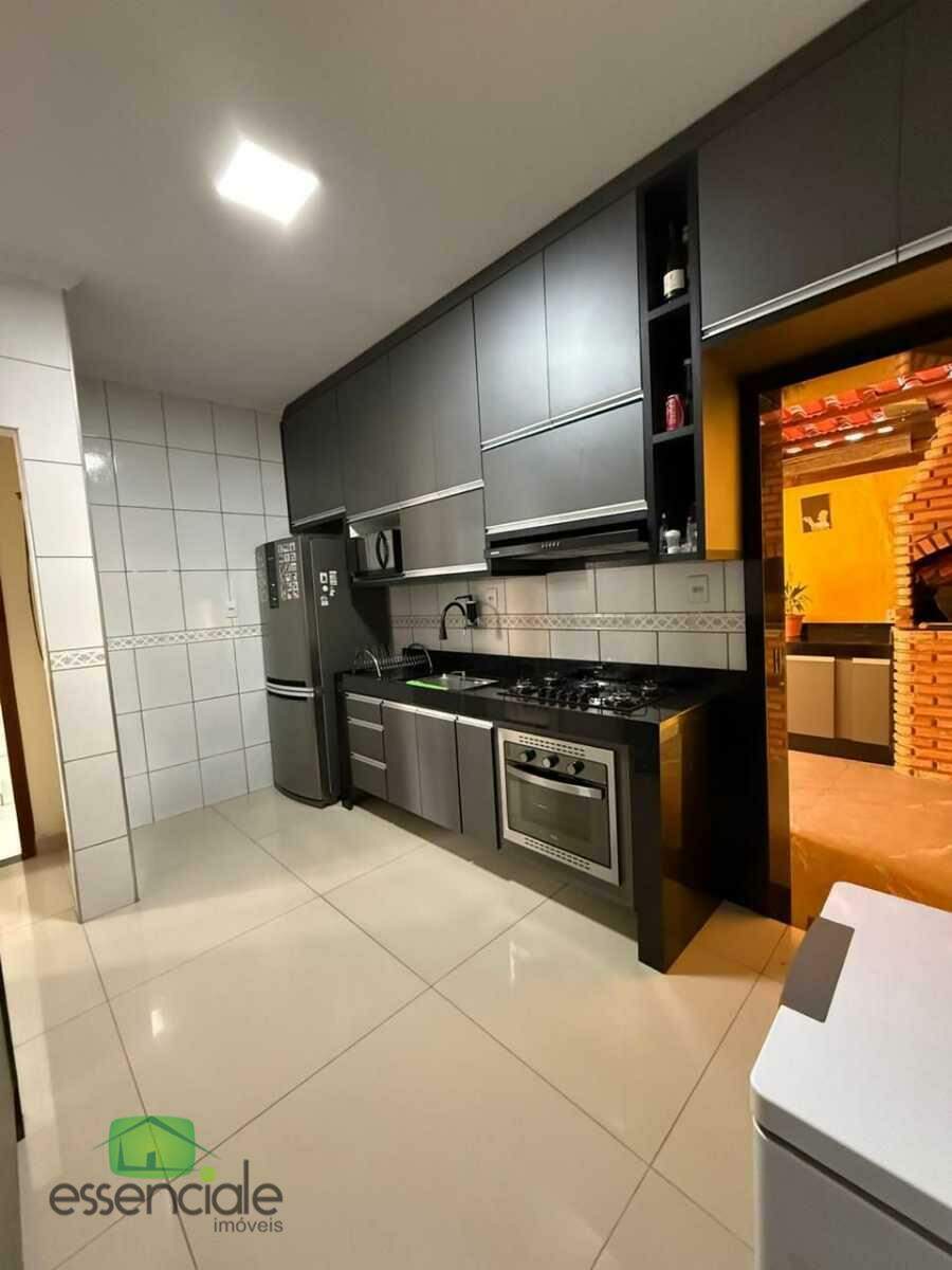 Casa de 150m² e 3 quartos no bairro Jardim Riacho das Pedras à venda por R$ 730.000