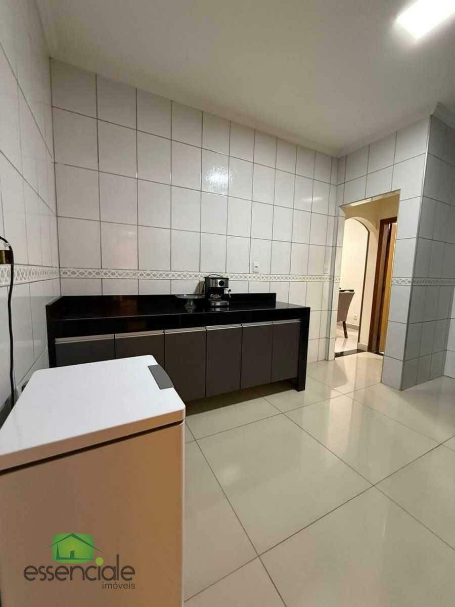Casa de 150m² e 3 quartos no bairro Jardim Riacho das Pedras à venda por R$ 730.000