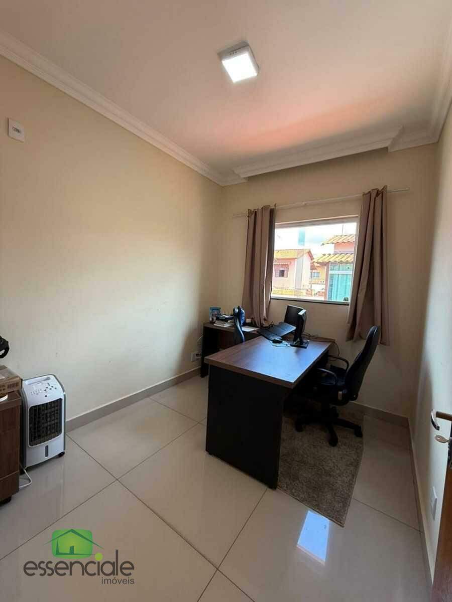 Casa de 150m² e 3 quartos no bairro Jardim Riacho das Pedras à venda por R$ 730.000