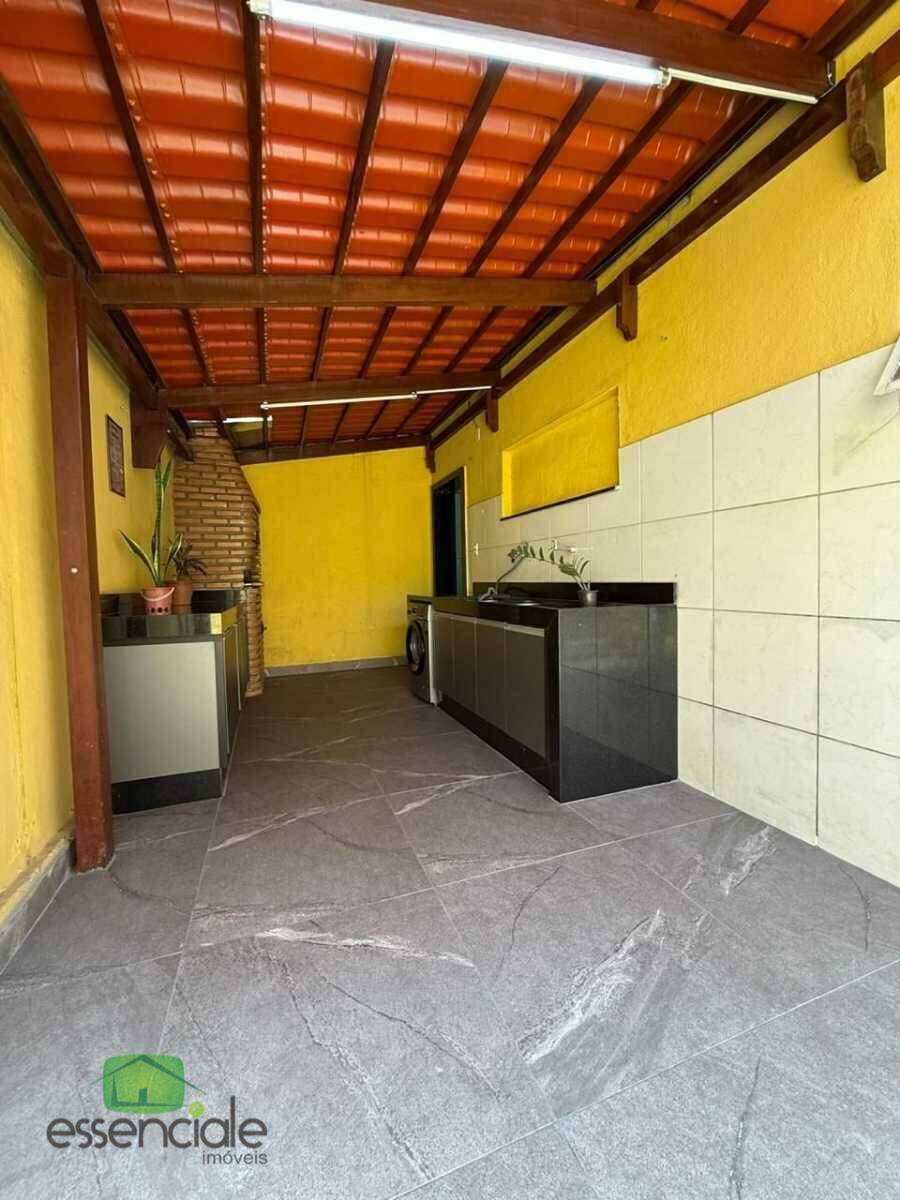 Casa de 150m² e 3 quartos no bairro Jardim Riacho das Pedras à venda por R$ 730.000