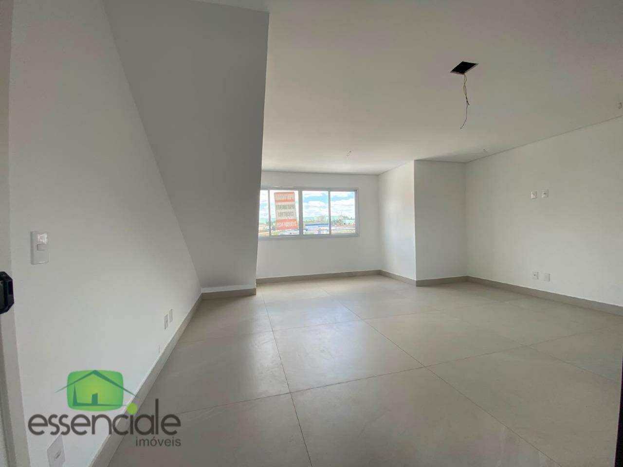 Cobertura de 206 m² e 3 quartos no bairro Jardim Riacho das Pedras à venda por R$ 1.200.000