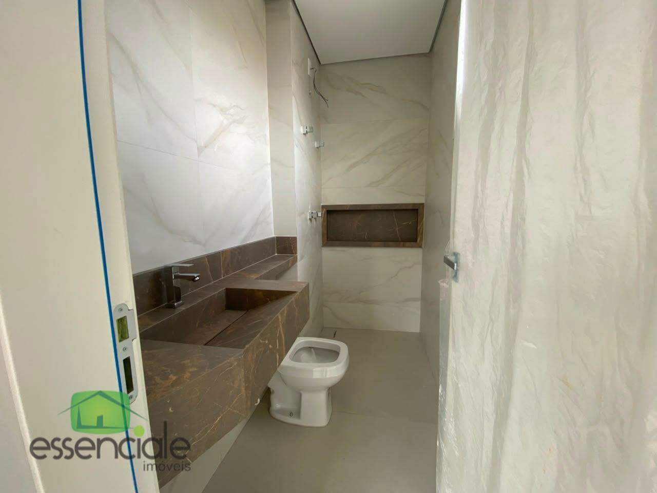 Cobertura de 206 m² e 3 quartos no bairro Jardim Riacho das Pedras à venda por R$ 1.200.000