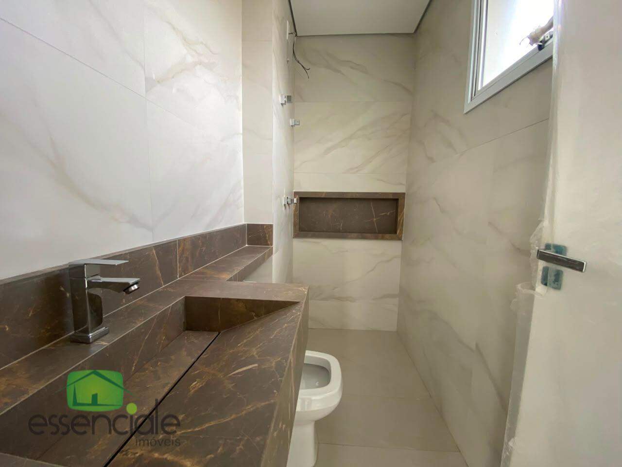 Cobertura de 206 m² e 3 quartos no bairro Jardim Riacho das Pedras à venda por R$ 1.200.000
