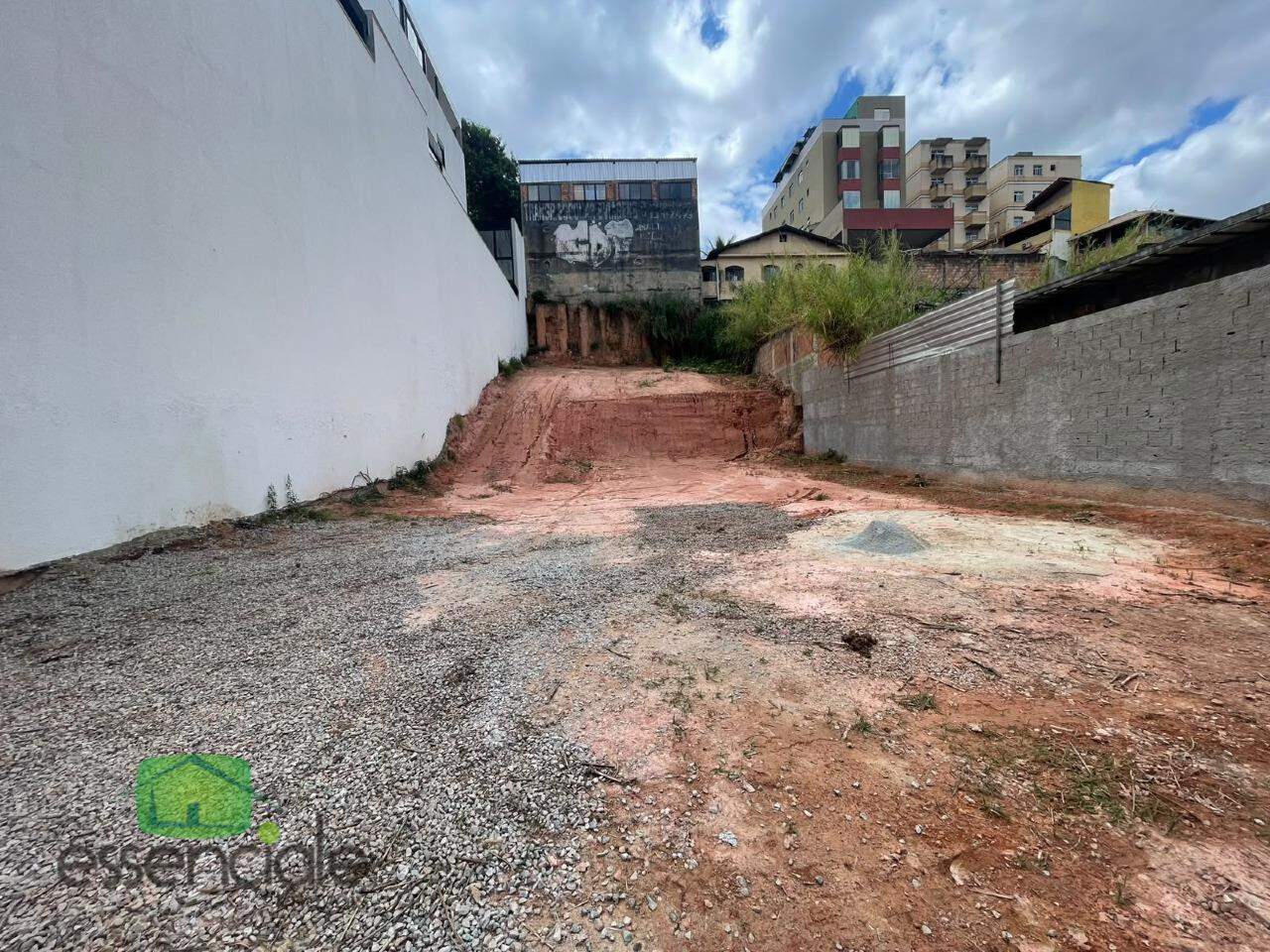 Lote comercial com 496m2 bairro arcádia(centro contagem) a venda pode 990 mil
