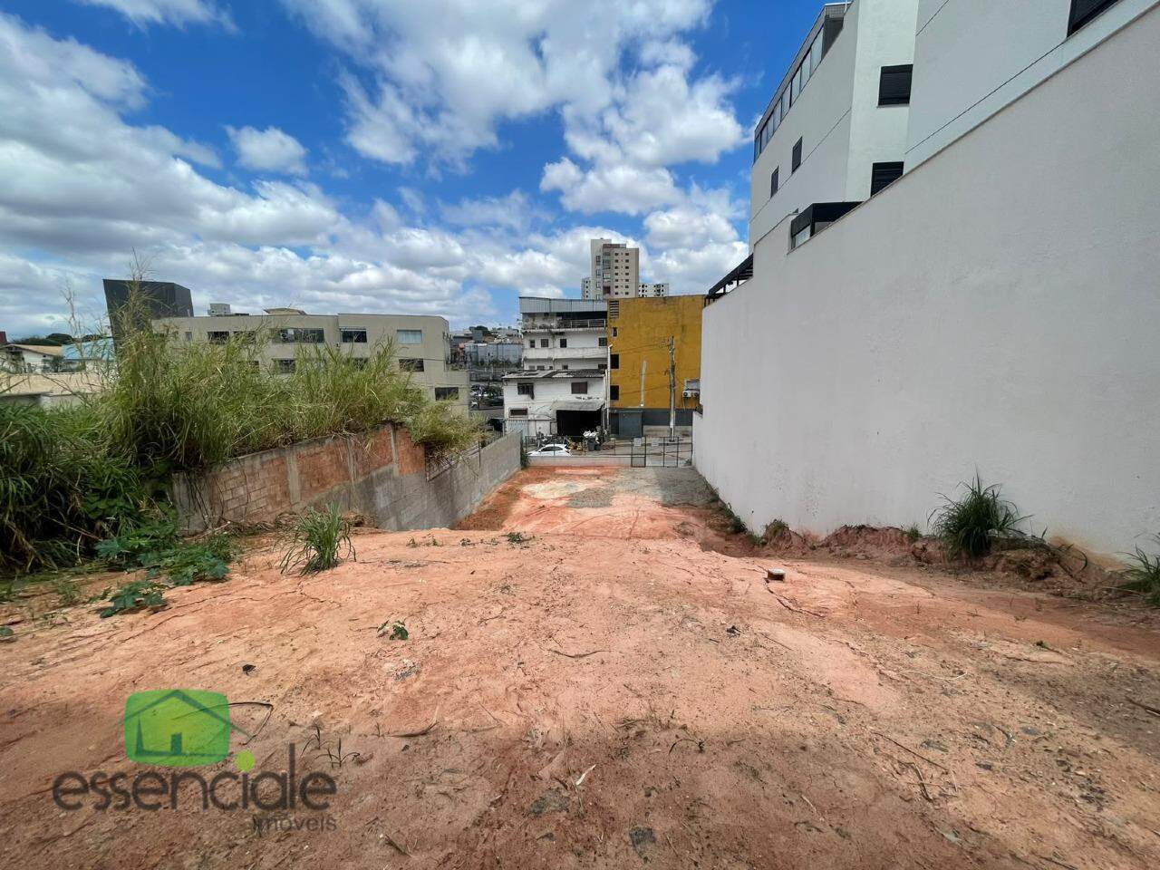 Lote comercial com 496m2 bairro arcádia(centro contagem) a venda pode 990 mil