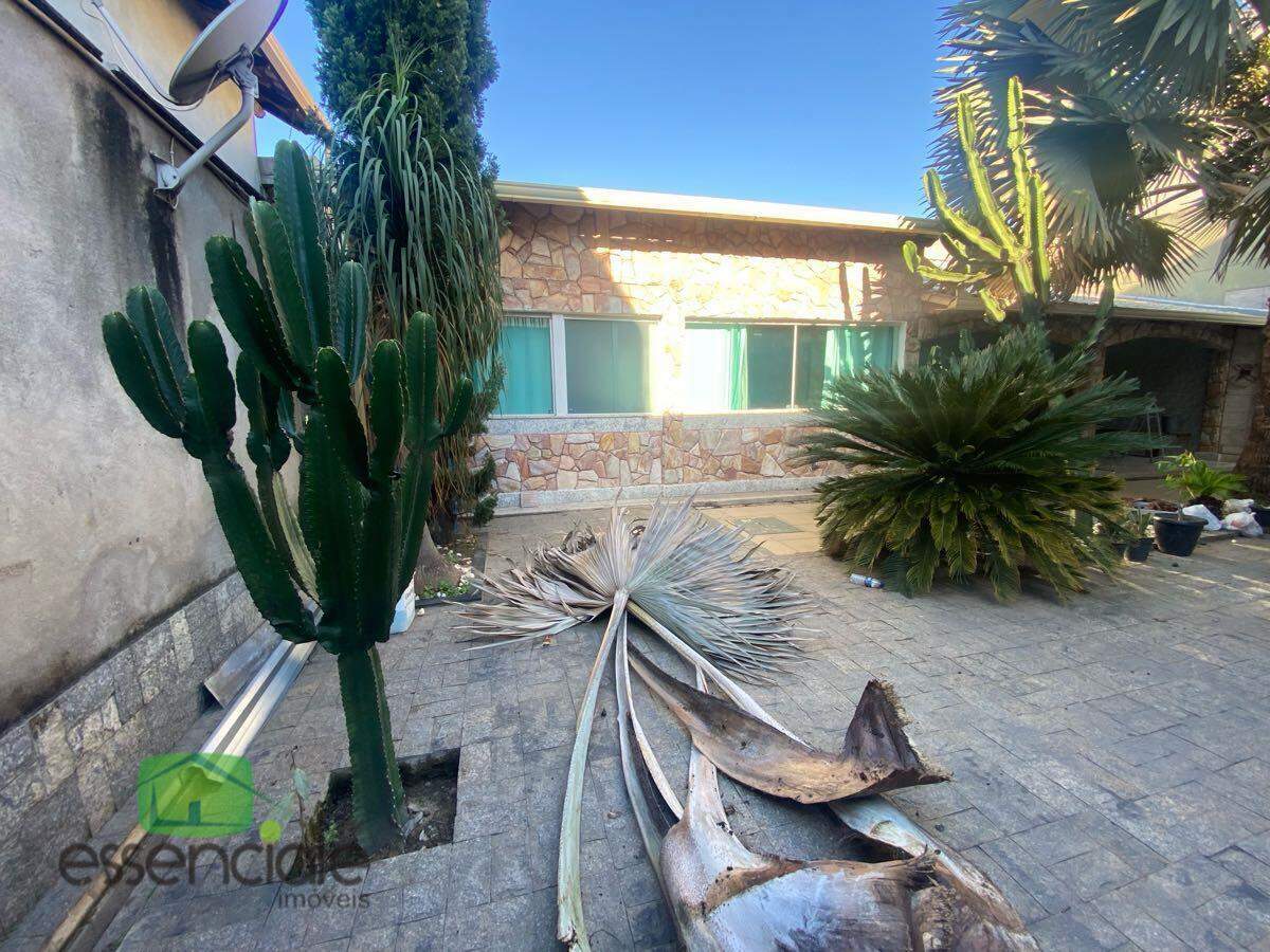 Casa de 340 m² e 3 quartos no bairro Fonte Grande à venda por R$ 1.200.000