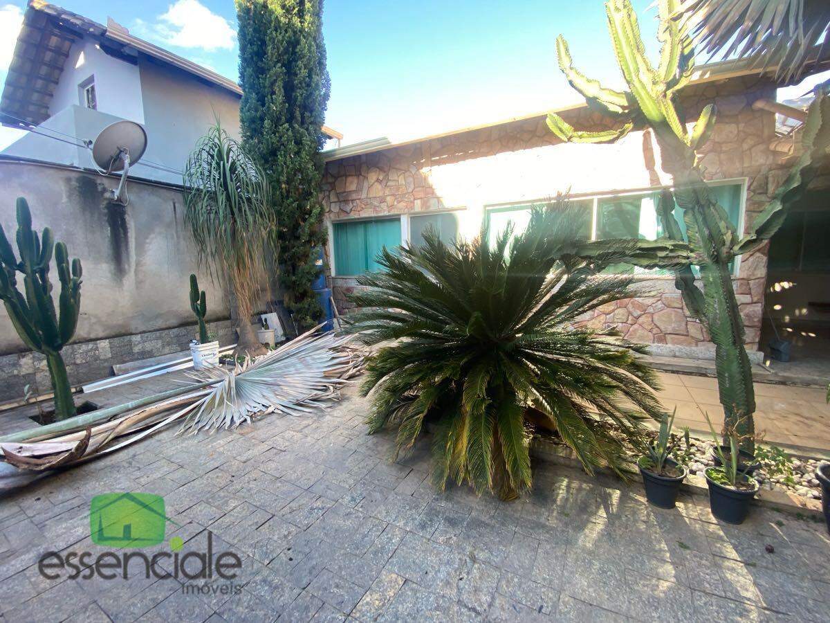 Casa de 340 m² e 3 quartos no bairro Fonte Grande à venda por R$ 1.200.000