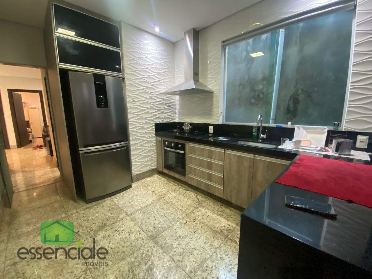 Casa de 340 m² e 3 quartos no bairro Fonte Grande à venda por R$ 1.200.000