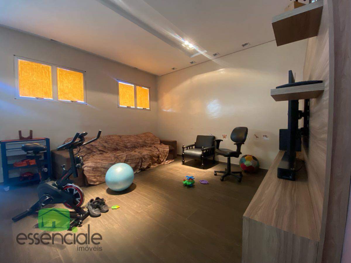 Casa com 251m² e 3 quartos no bairro Jardim Riacho das Pedras à venda por R$ 1.300.000