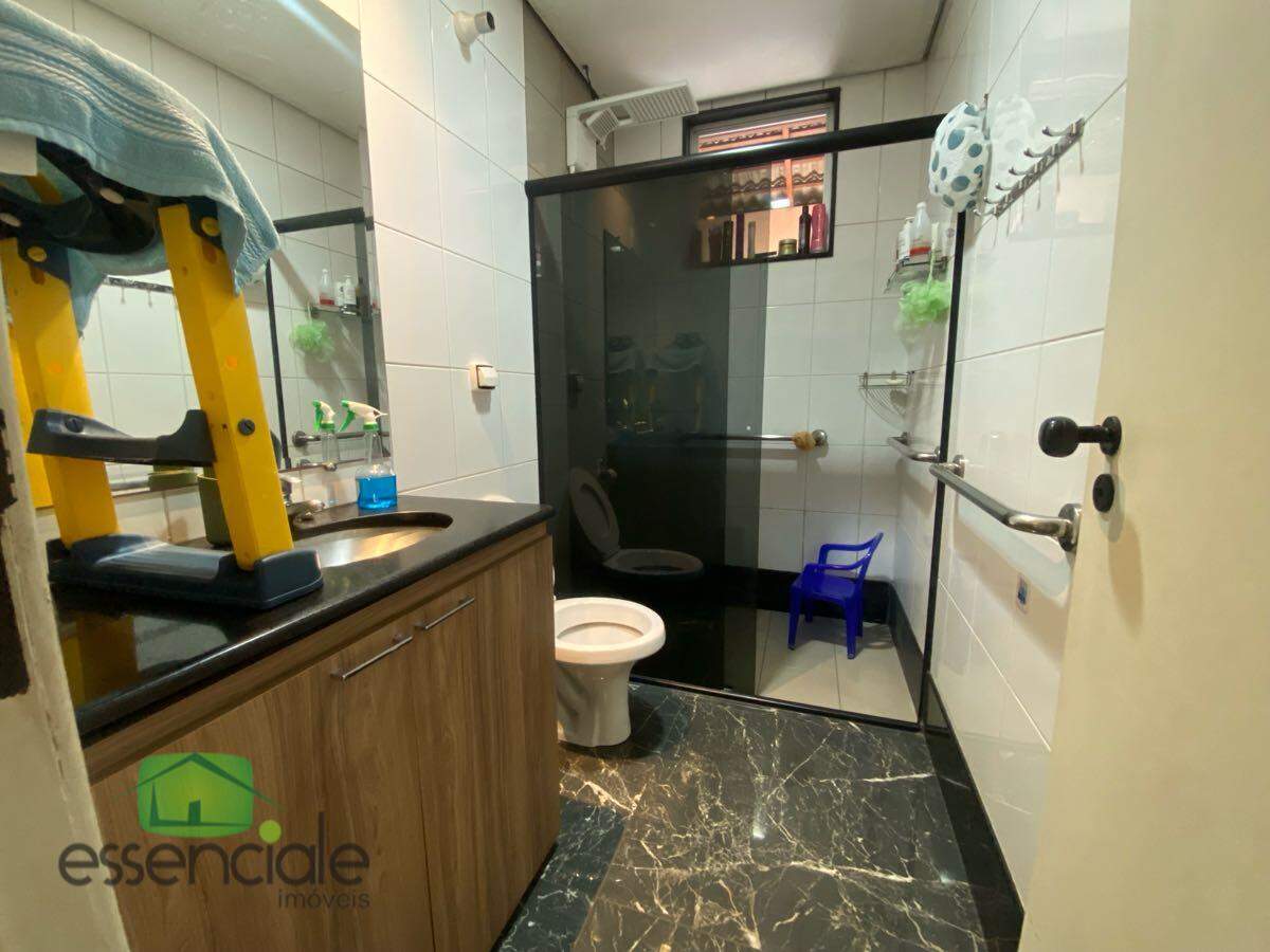 Casa com 251m² e 3 quartos no bairro Jardim Riacho das Pedras à venda por R$ 1.300.000