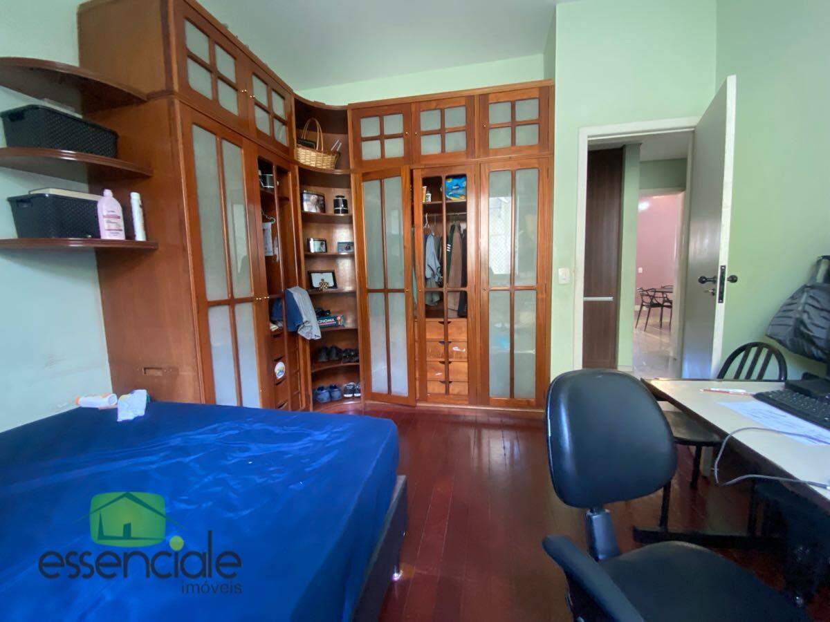 Casa com 251m² e 3 quartos no bairro Jardim Riacho das Pedras à venda por R$ 1.300.000