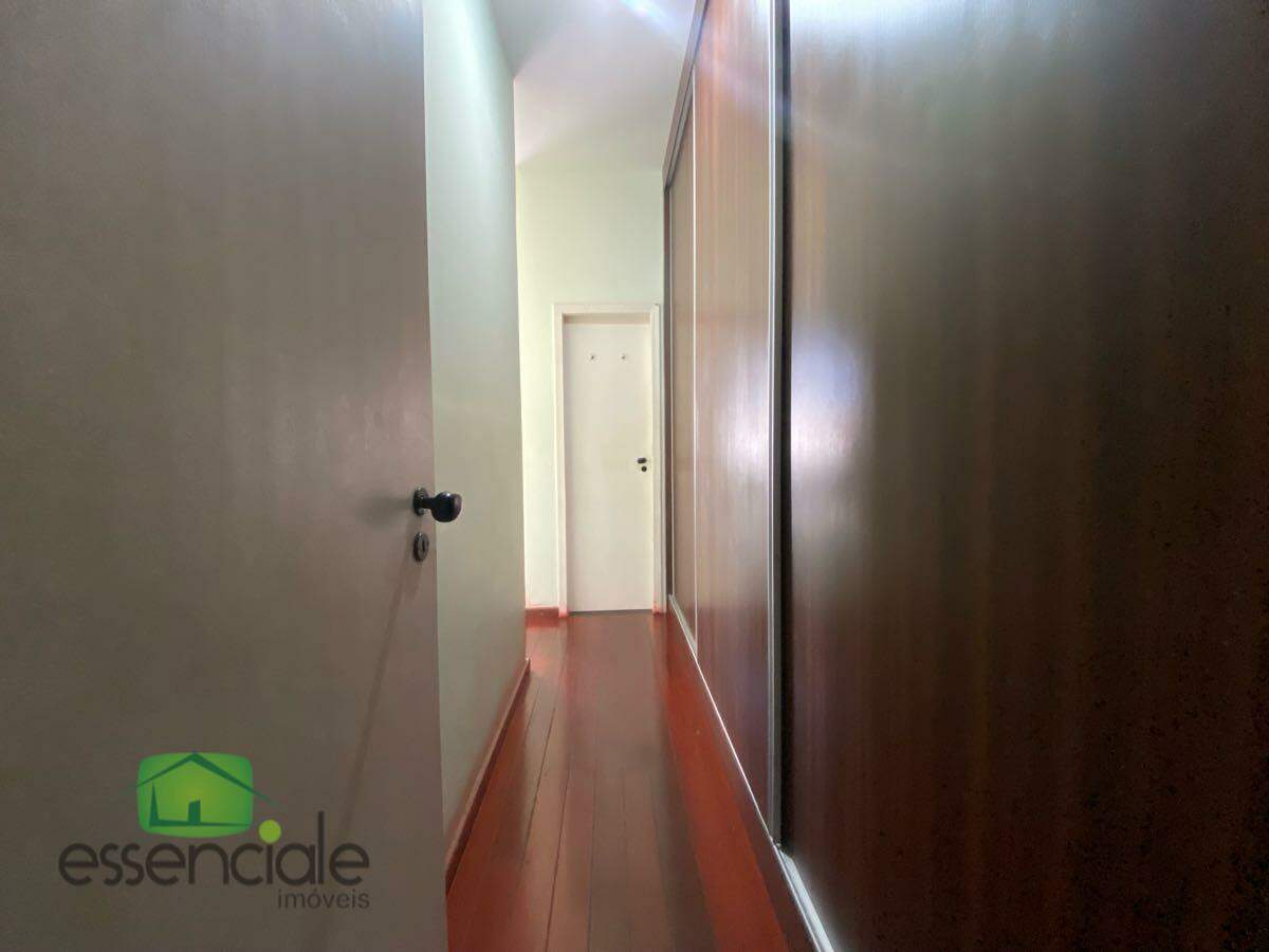 Casa com 251m² e 3 quartos no bairro Jardim Riacho das Pedras à venda por R$ 1.300.000