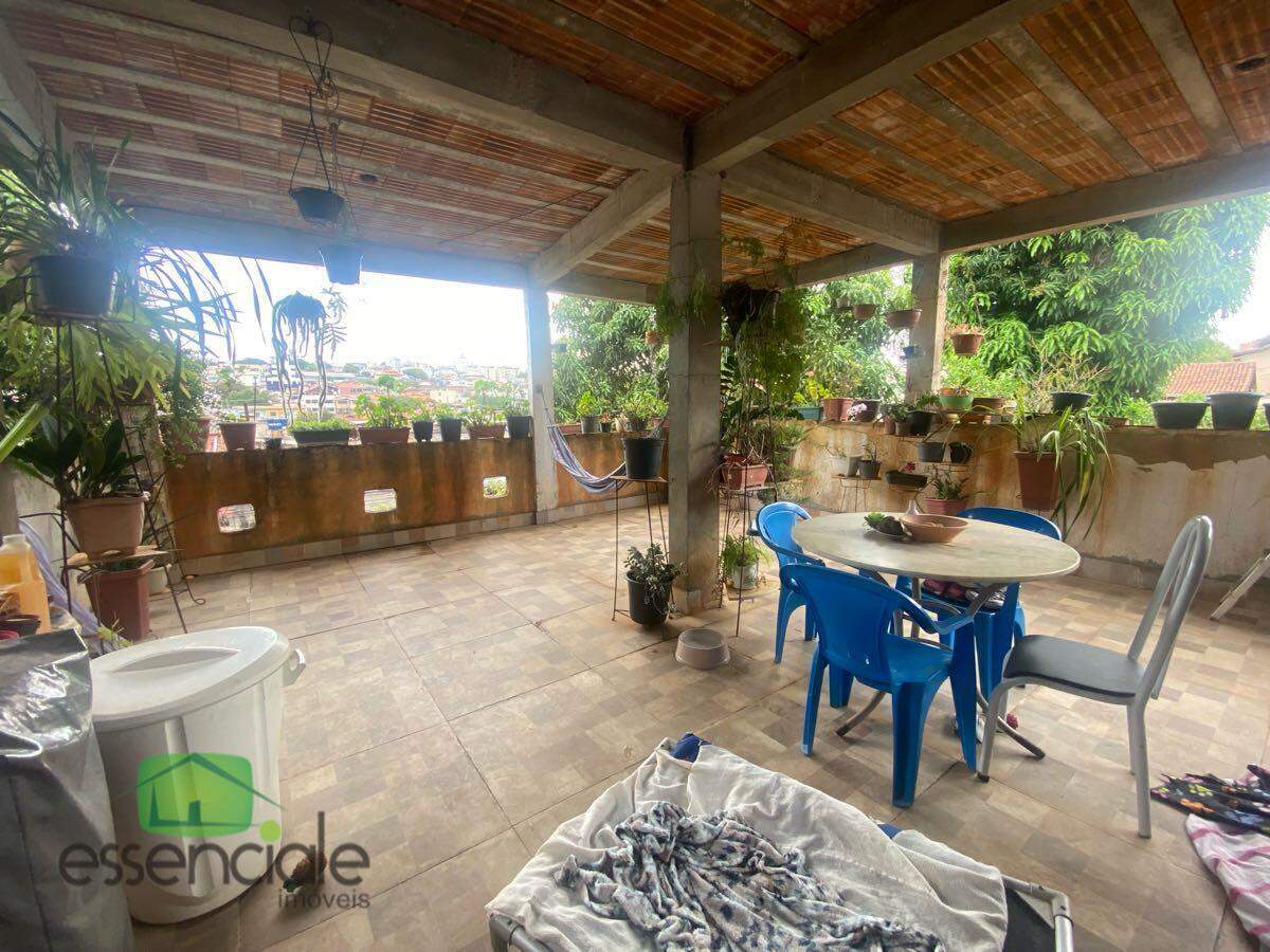 Casa de 360 m² e 3 quartos no bairro Eldorado à venda por R$ 470.000