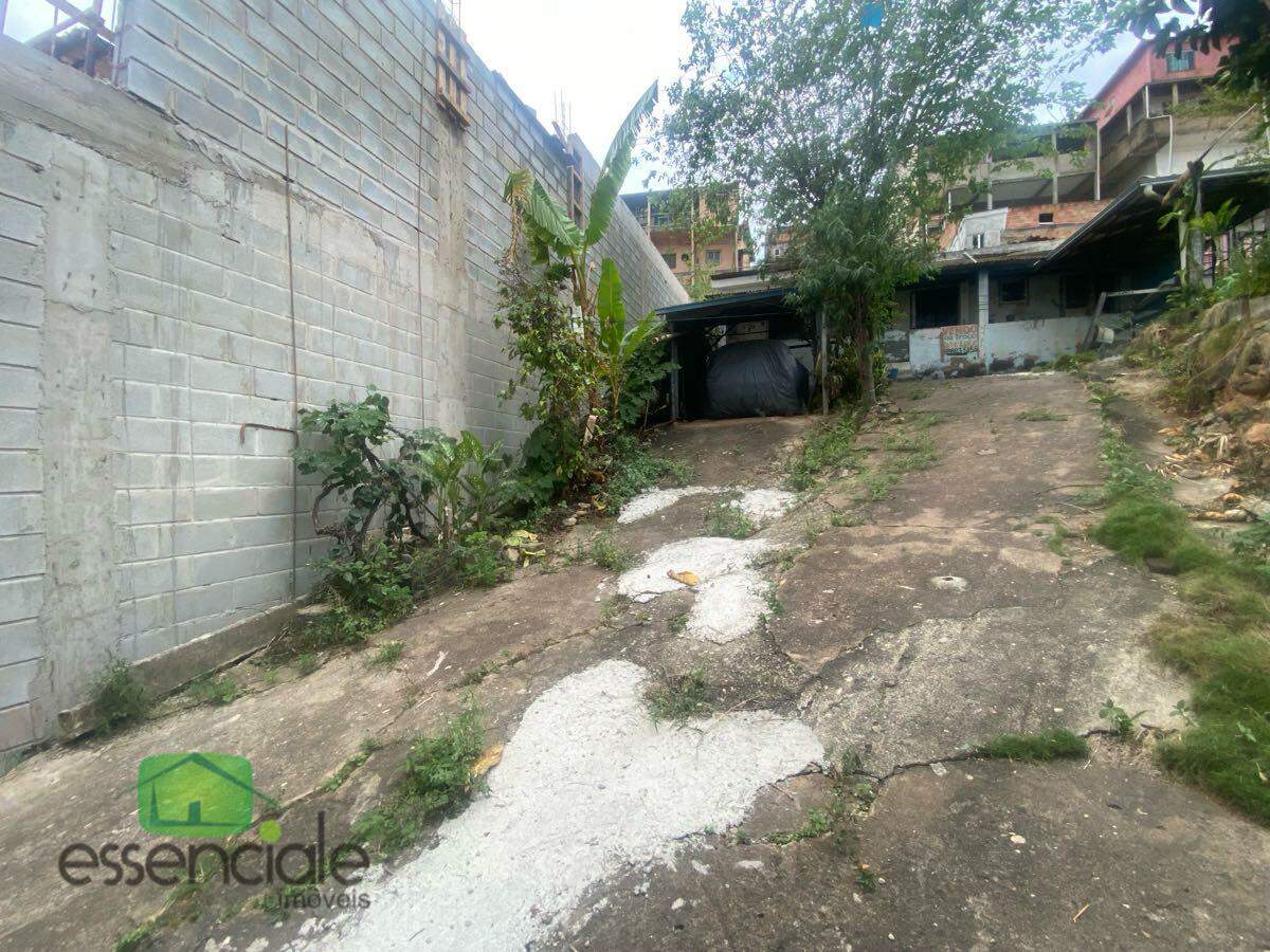 Lote de 360 m² no bairro Bandeirantes à venda por R$ 550.000