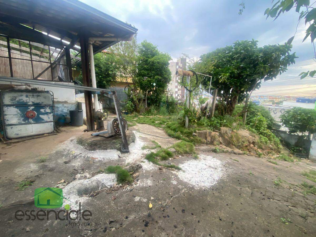Lote de 360 m² no bairro Bandeirantes à venda por R$ 550.000