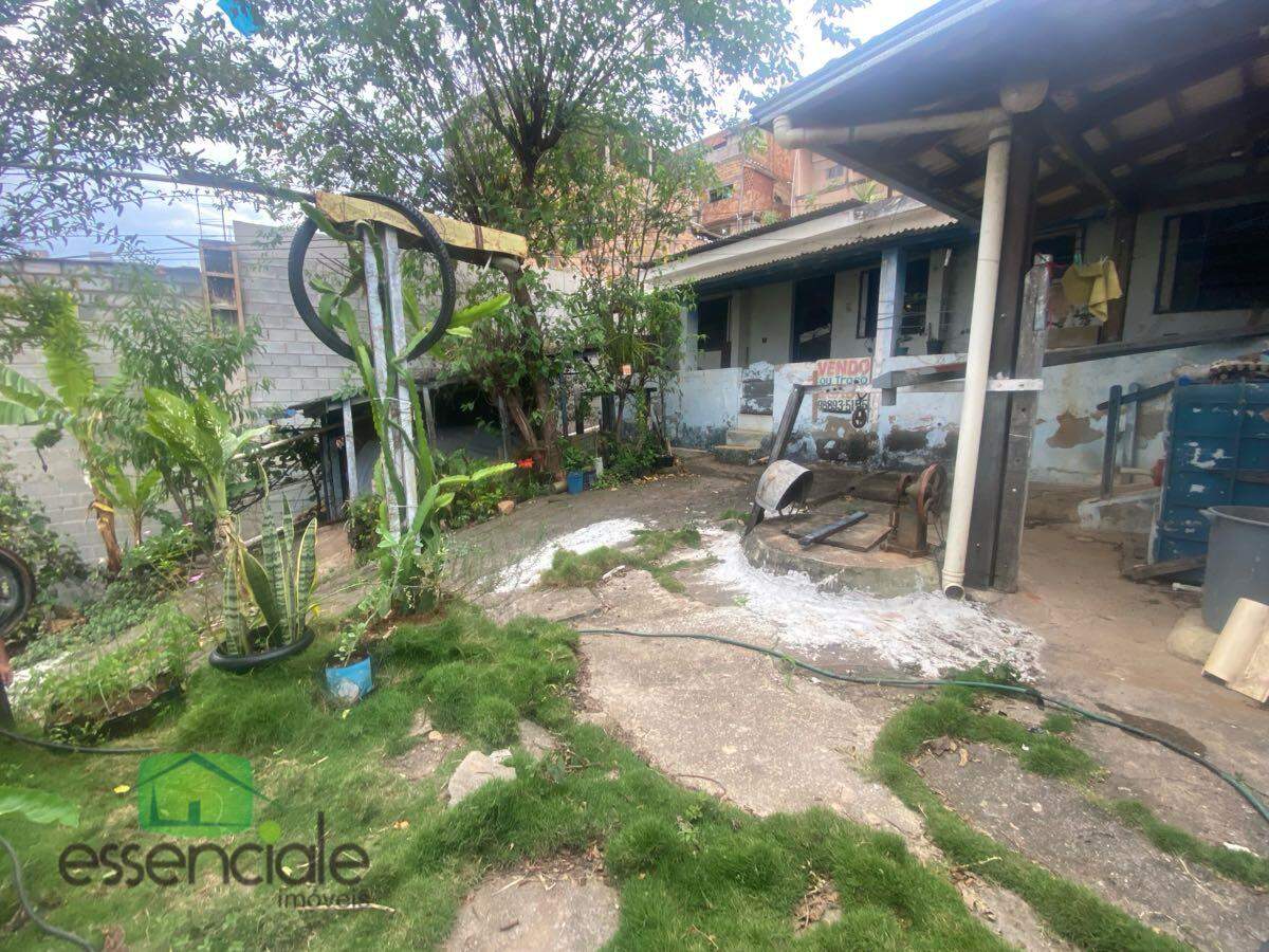 Lote de 360 m² no bairro Bandeirantes à venda por R$ 550.000