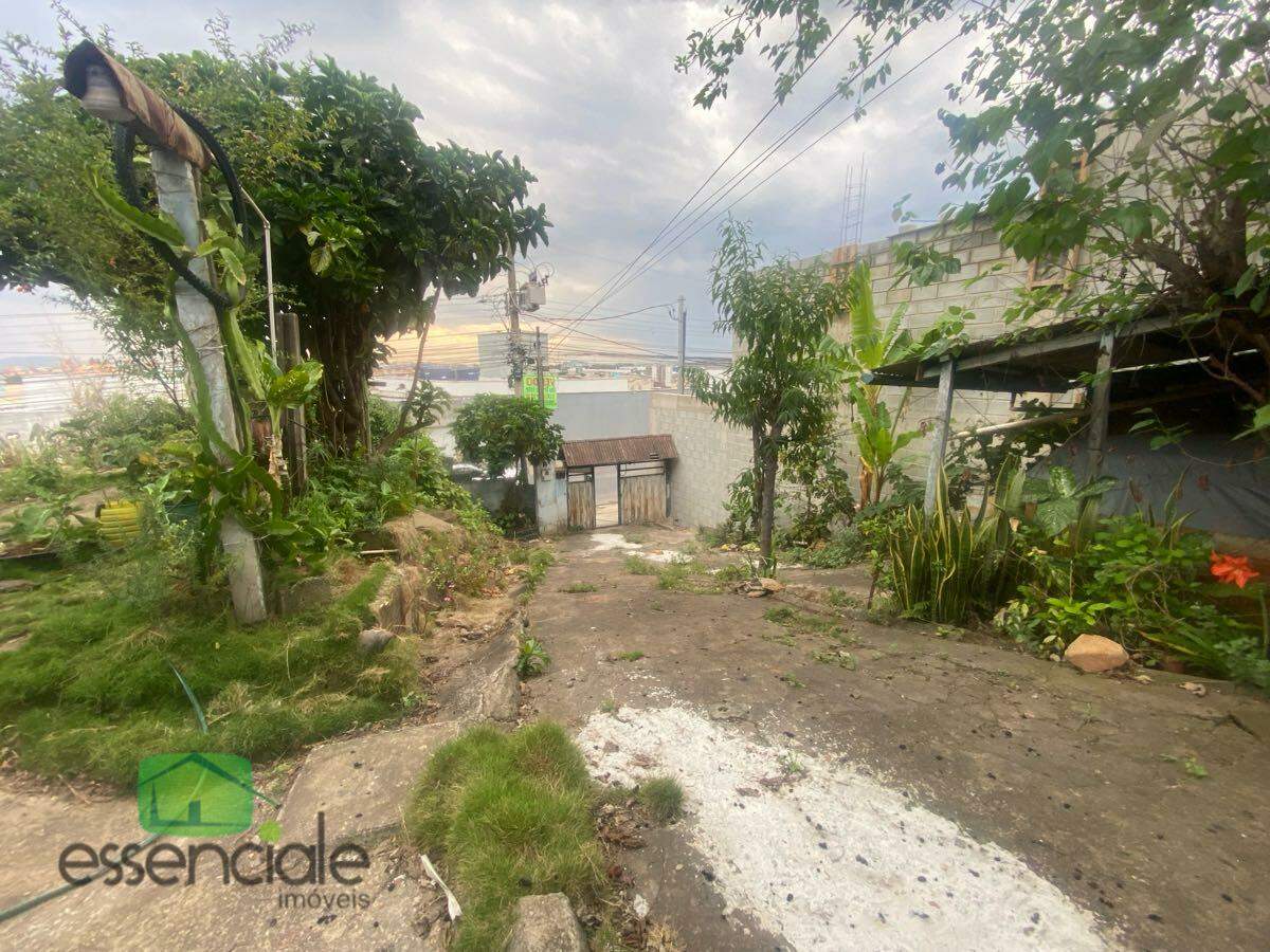 Lote de 360 m² no bairro Bandeirantes à venda por R$ 550.000