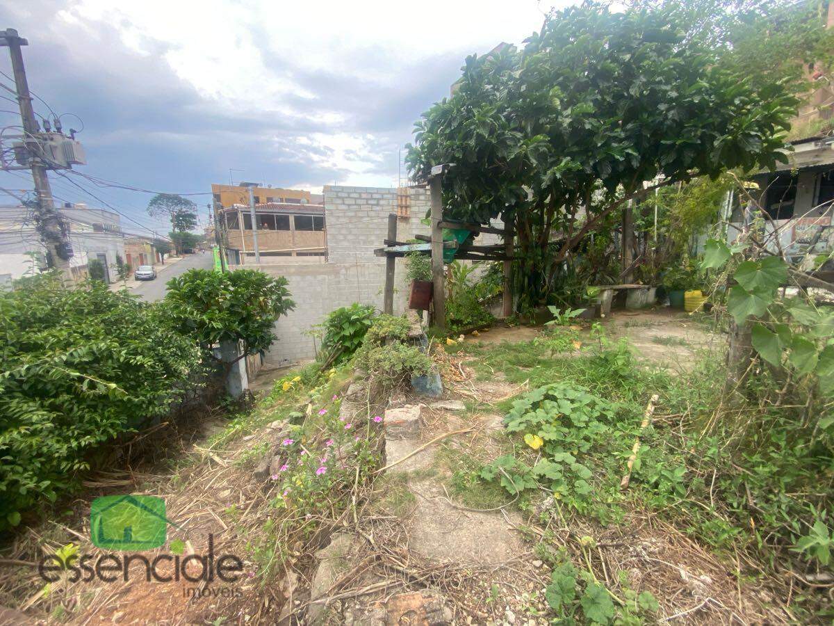 Lote de 360 m² no bairro Bandeirantes à venda por R$ 550.000