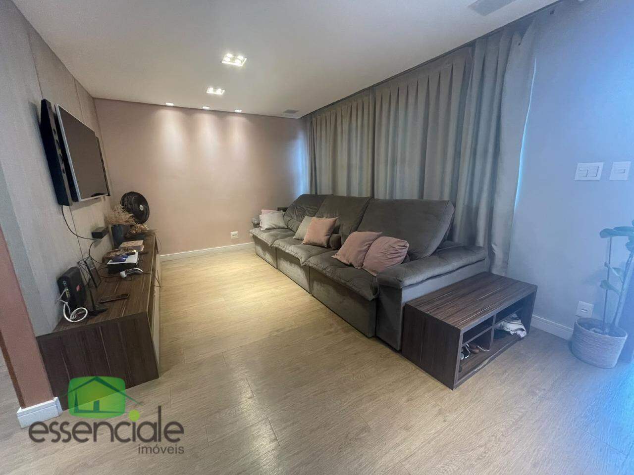 Casa Geminada, 3 quartos suite Jardim Riacho R$ 947.900,00