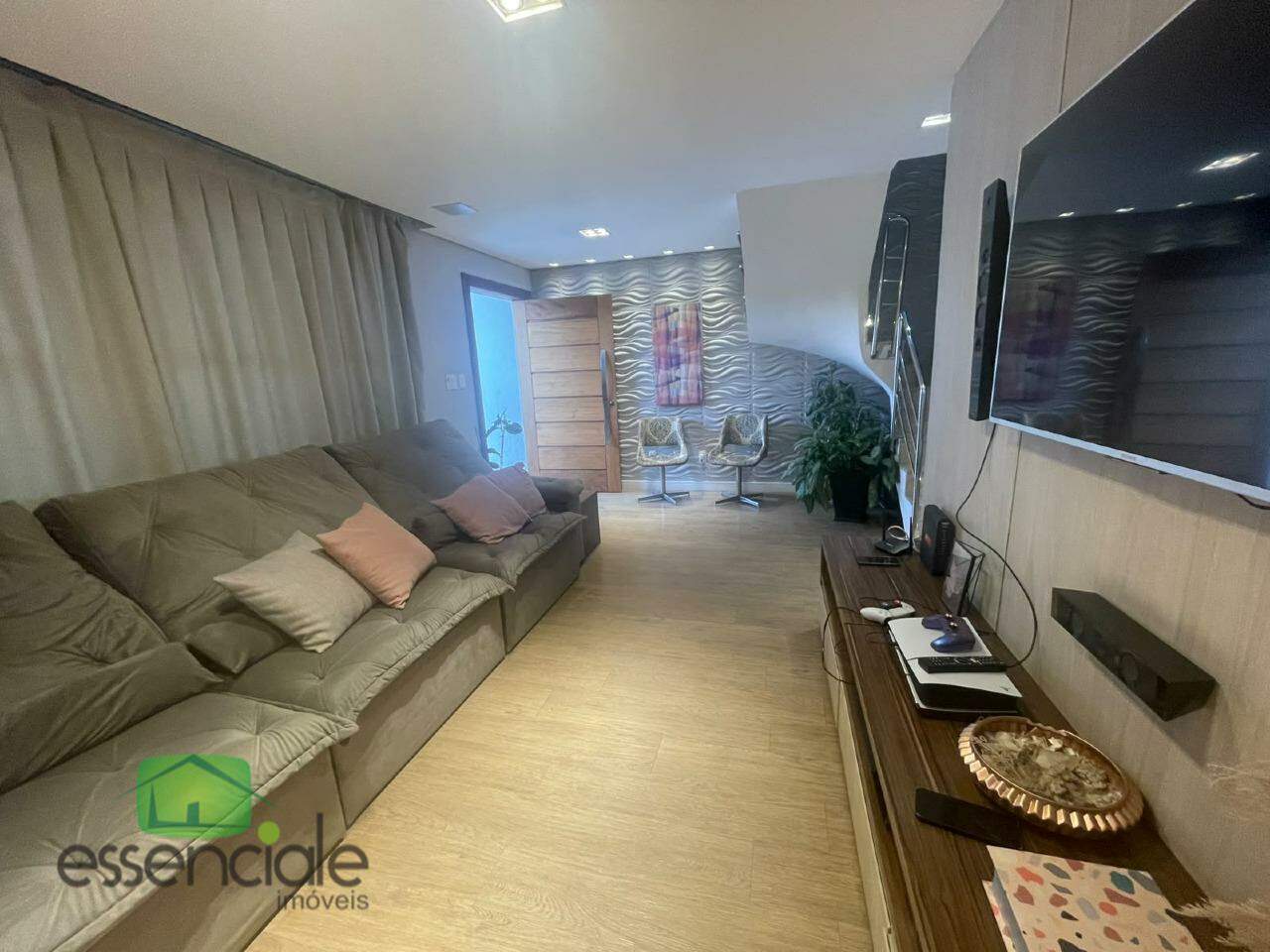 Casa Geminada, 3 quartos suite Jardim Riacho R$ 947.900,00