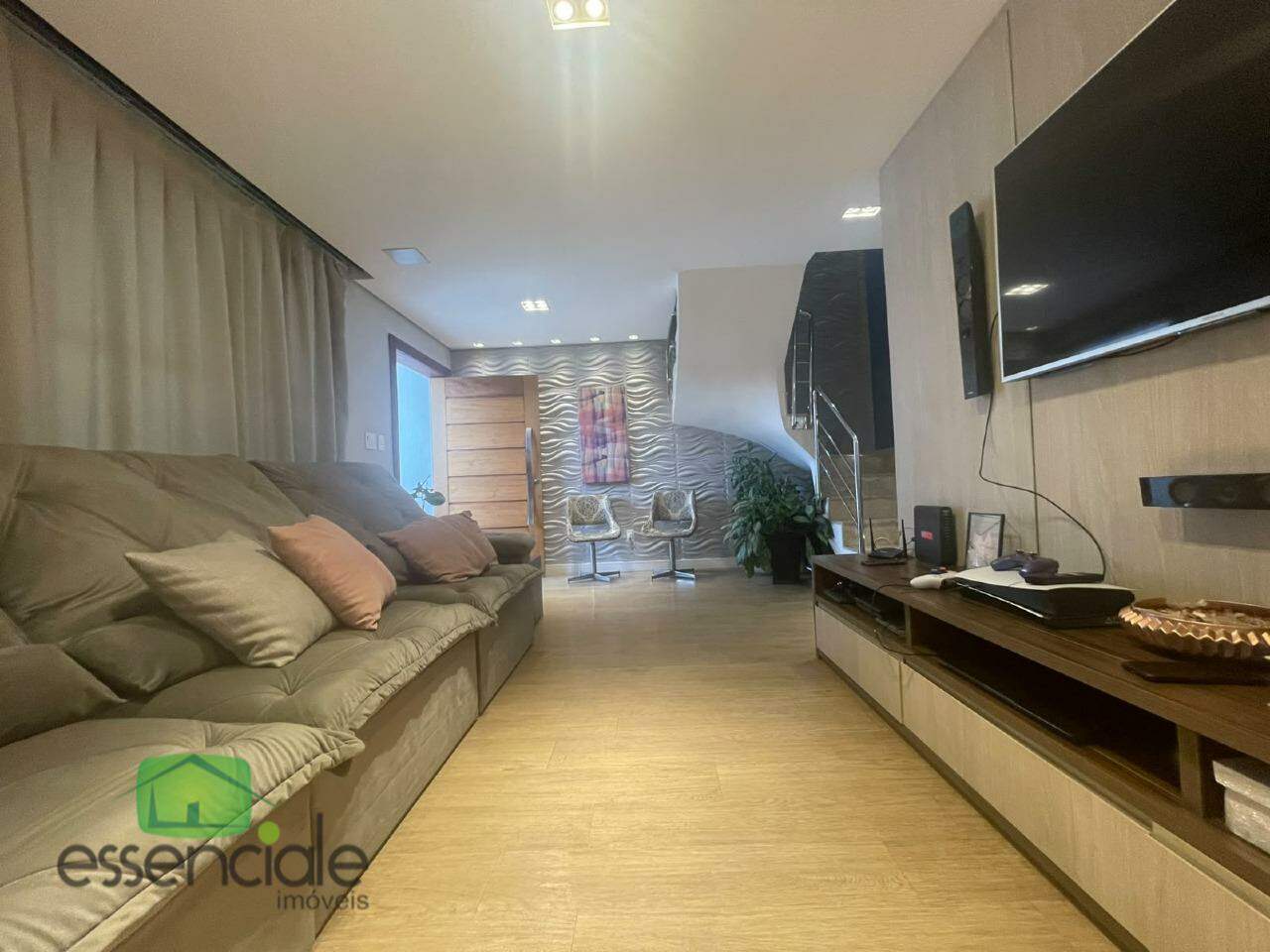 Casa Geminada, 3 quartos suite Jardim Riacho R$ 947.900,00