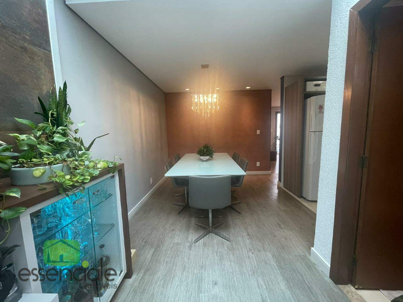 Casa Geminada, 3 quartos suite Jardim Riacho R$ 947.900,00