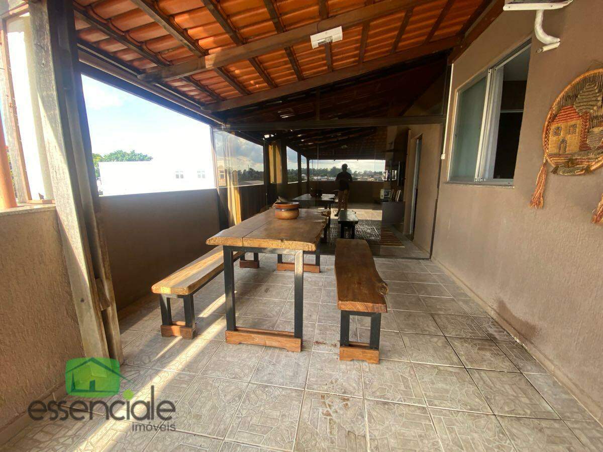 Cobertura de 182 m² e 4 quartos no bairro Santa Cruz à venda por R$ 745.000