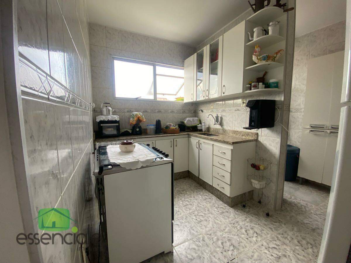 Cobertura de 182 m² e 4 quartos no bairro Santa Cruz à venda por R$ 745.000