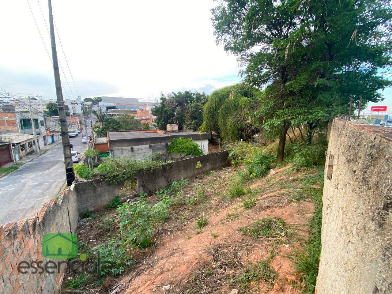 Lote de 1.000 m² no bairro Santa Terezinha à venda por R$ 1.000.000,00