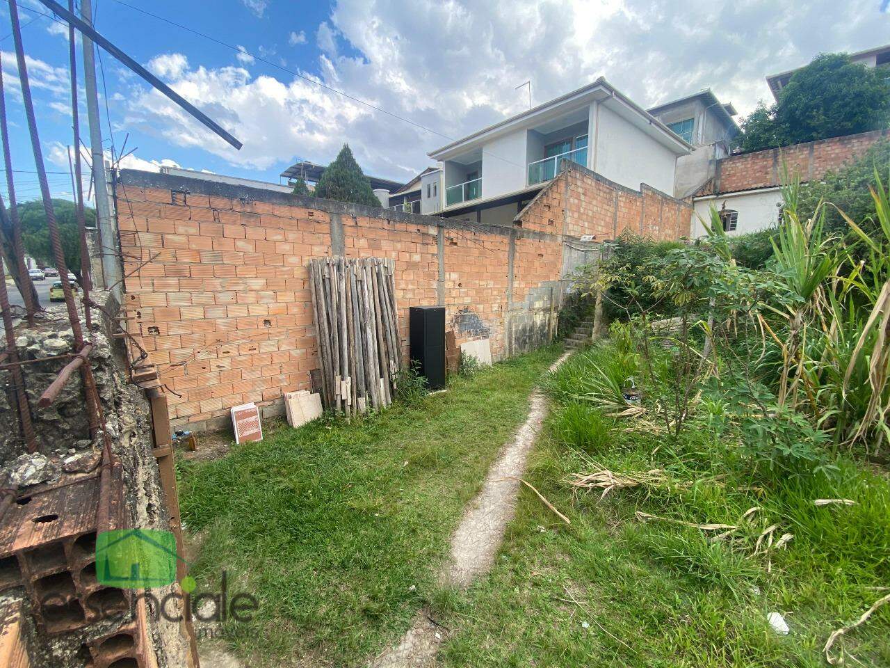 Lote de 185 m² no bairro Europa à venda por R$ 350.000