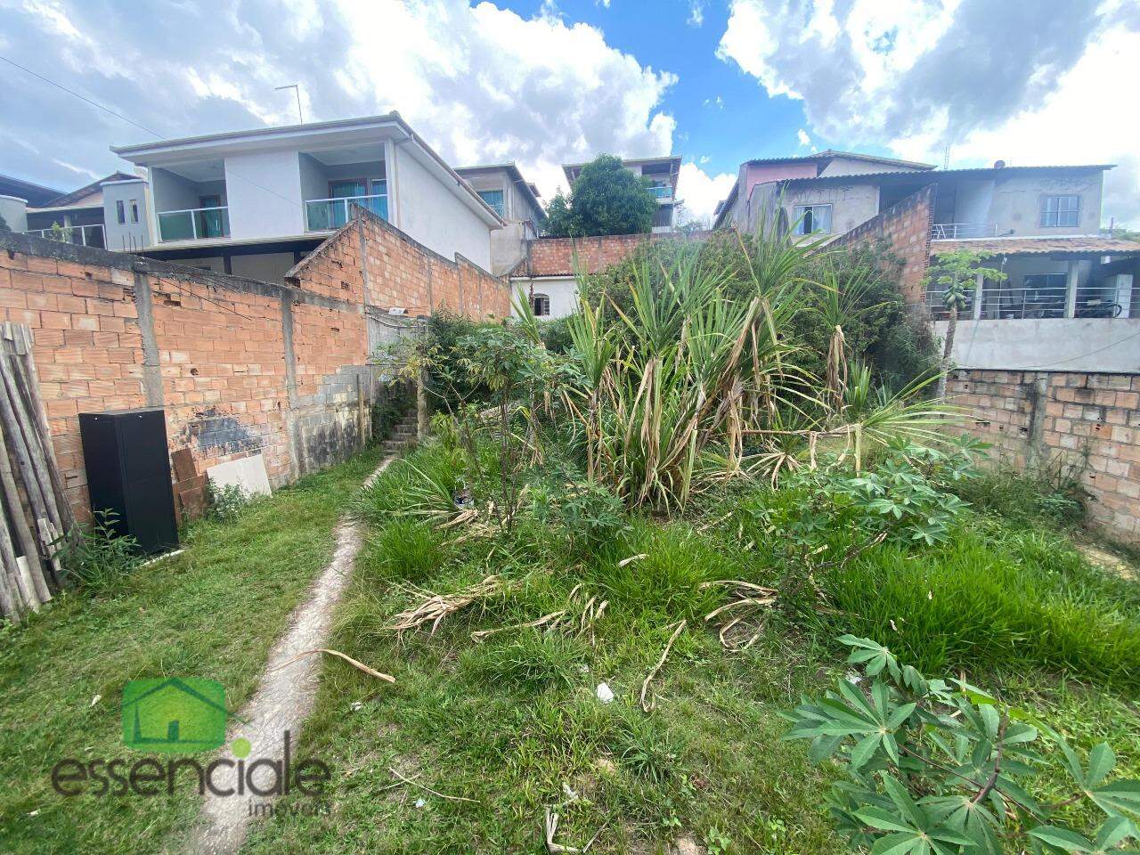 Lote de 185 m² no bairro Europa à venda por R$ 350.000